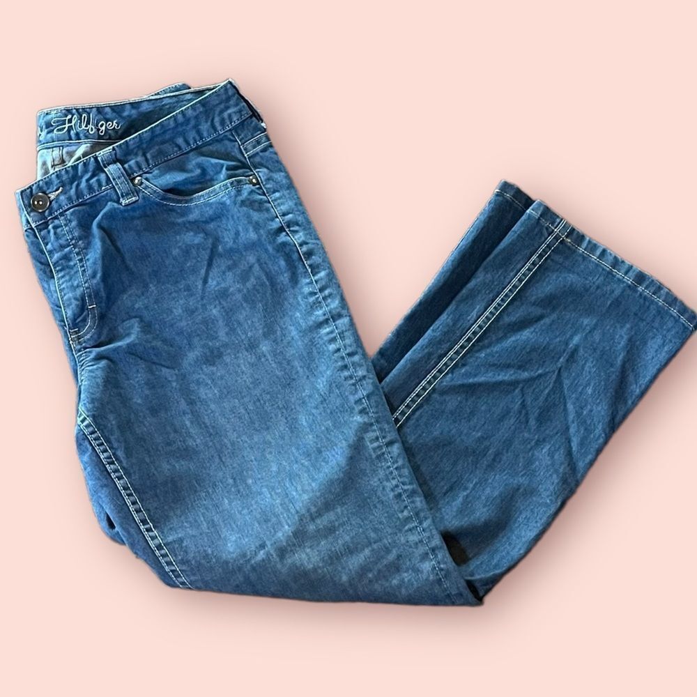 *855 Tommy Hilfiger Straight Leg Blue Jeans with Contrasting Stitching